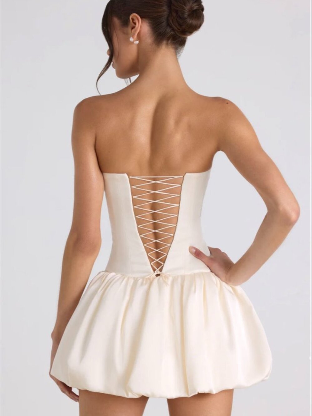 Oh Polly Strapless Bubble Hem Mini Dress – New With Tags ✨🤍